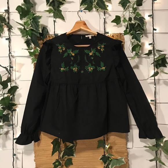 bleuh ciel Tops - 🌿🌼Babydoll embroidered shirt🌼🌿